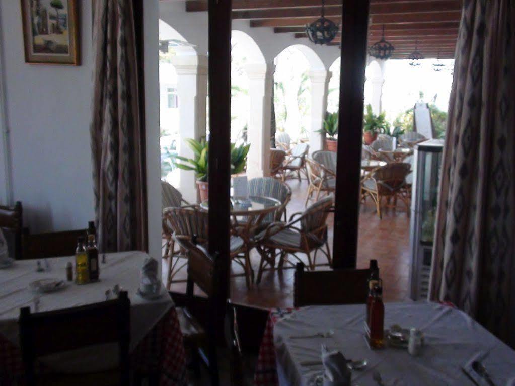 Oasis D'Or Hotell Cala D´Or Exteriör bild